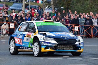 Auch 2024 keine Sachsen-Rallye: Droht jetzt das endgültige Aus? - Der Zwickauer Rallyepilot Julius Tannert und seine Kollegen lockten bei der Sachsen-Rallye insbesondere auf dem Innenstadtkurs (Foto von 2021) viele Fans an.