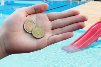 Auch der Badespaß wird teurer - 2 Euro für eine Tageskarte im Freibad Markersbach und 2,50 Euro im Freibad Raschau zahlen Kinder von 3 bis 16 Jahren in dieser Saison. Eine leichte Erhöhung, aber auf lange Sicht sicher nicht die letzte.
