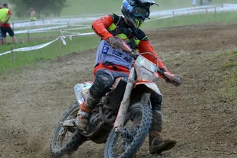 Auch ohne Top-Resultat zufrieden - Bei den Six Days in Frankreich belegte der in der Juniorenkonkurrenz startende Karl Weigelt aus Drebach, hier bei einem früheren Wettkampf zu sehen, Platz 9 in der Klasse E2. 