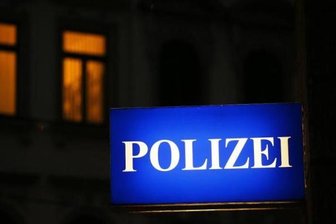 Audi fährt auf Personengruppe zu: Frau schwer verletzt - Bei einem Vorfall im Bereich einer Diskothek an der Zwickauer Olzmannstraße ist am frühen Samstagmorgen eine Frau schwer verletzt worden.