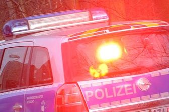 Aue-Bad Schlema: Citröen rast durch Aue - 