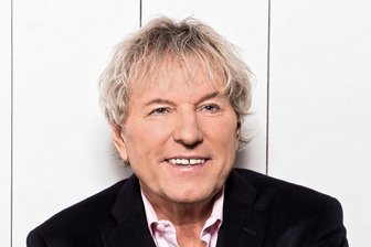 Aue: Bernhard Brink präsentiert „Die große Schlager-Hitparade 2024“ im Kulturhaus - Bernhard Brink präsentiert „Die große Schlager-Hitparade 2024“ in Aue.