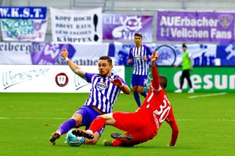 Aue bestraft Heidenheimer Chancen-Wucher: 2:1-Sieg - Der FC Erzgebirge Aue hat sich vorübergehend auf Platz drei in der 2. Fußball-Bundesliga geschoben. Am Sonntag bezwangen die "Veilchen" im heimischen Erzgebirgsstadion den 1. FC Heidenheim mit 2:1 (0:0). 