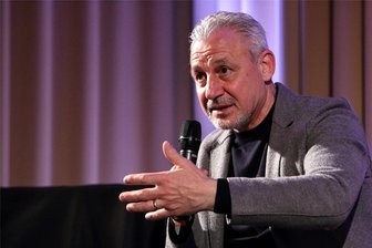 Aue-Chefcoach Pavel Dotchev im Fußball-Talk: Welche Frage ihn anzündet - Cheftrainer Pavel Dotchev plauderte zweimal 45 Minuten über seine Fußballkarriere und den FC Erzgebirge Aue.