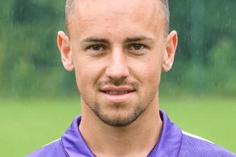 Aue: Handle verlängert bis 2019 - Fußball-Drittligist Erzgebirge Aue hat den Vertrag mit Simon Handle vorzeitig bis Sommer 2019 verlängert.
