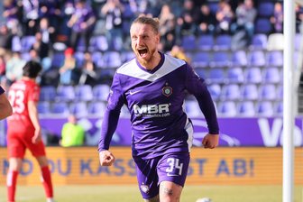Aue-Siegtorschütze Stefaniak fordert mehr Support: „Wenn man gewinnt, ist es einfach, ins Stadion zu kommen“ - Marvin Stefaniak bejubelt seinen sechsten Saisontreffer.