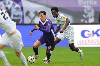 Aue-Torjäger Bär nach Remis gegen Saarbrücken: „Wir müssen im Ballbesitz besser werden“ - Marcel Bär am Ball.