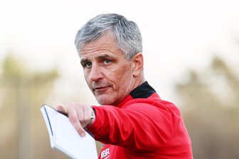 Aue-Trainer Härtel nach dem Trainingslager: „Vom Erzählen ist noch niemand aufgestiegen“ - Jens Härtel hat seine Mannschaft intensiv trainieren lassen und damit einen Vorgeschmack seines Fußballs geliefert.