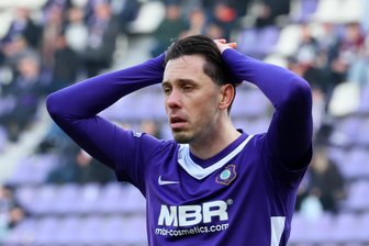 Aue-Trainer Härtel nach Remis gegen Aachen: „Auch Bayern München tut sich gegen tiefe Blöcke schwer“ - Torjäger Marcel Bär ist vom Pech verfolgt. In den letzten drei Spielen scheiterte er am Aluminium.