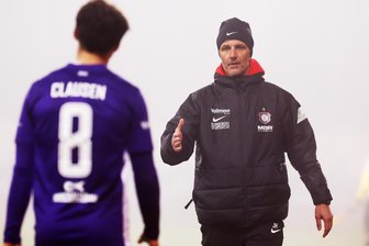 Aue trifft auf Osnabrück: Hat der FC Erzgebirge aus seinen Fehlern gelernt? - Cheftrainer Jens Härtel will mit dem FC Erzgebirge Aue am Samstag seinen ersten Sieg einfahren.
