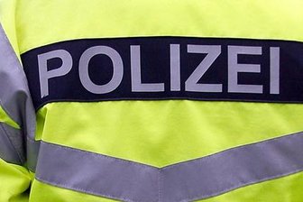 Aue: Unbekannte machen sich an 37 Garagen zu schaffen -
