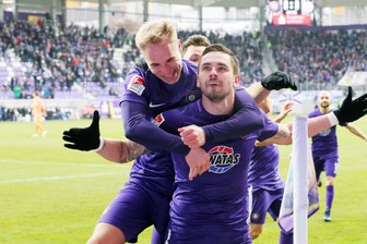 Aue vergibt Heimsieg gegen Darmstadt - Da jubelte Pascal Testroet noch zum 1:0. Obwohl der Ex-Dresdner noch ein weiteres Tor erzielte, reichte es am Ende nur für ein Unentschieden.