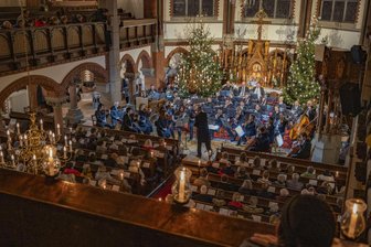 Aue: Weihnachtsklänge in Nicolaikirche begeistern das Publikum - Das vierte Philharmonische Konzert fand in der Nicolaikirche Aue statt.