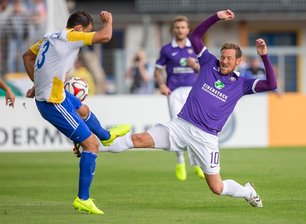 Aue zieht nach Sieg gegen Jena in zweite Pokalrunde ein - 