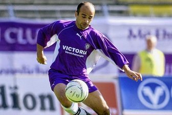 Auer Aufstiegswunder: Erster Akt auf tristem Nebenplatz - Khvicha Shubitidze - hier in einem Heimspiel - brachte die Veilchen in Bremen mit dem 1:0 und dem 2:0 auf die Siegerstraße. Am Ende gewann der FCE 3:2. Der Auftakt für eine legendäre Serie.
