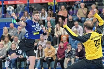 Auer beenden Saison ungeschlagen - Jan Blecha steht vor einer großen Herausforderung. Der 30-Jährige, der im März 2022 aus Pilsen kam, soll in der kommenden Zweitliga-Saison Vereinslegende Kevin Roch auf Linksaußen beerben.