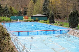 Auer Freibad bleibt diesen Sommer zu - Das Freibad Auerhammer bleibt dieses Jahr geschlossen. 