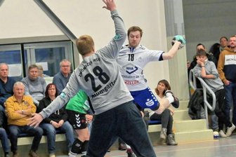 Auer Juniorteam dreht nach der Pause auf - Geburtstagskind: Mathis Krauß beschenkte sich am Samstag selbst und trug zehn Treffer zum Sieg der Auer in Zwönitz bei.