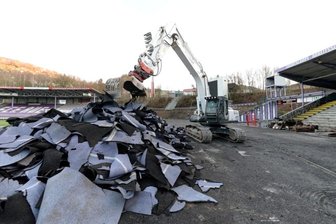 Auer Stadion: Sieben Millionen für Bauarbeiten vergeben -