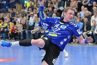Auer Trainer vermisst das Feuer - Abwehrrecke Petr Slachta steuerte zum 36:30-Erfolg des EHV vier Tore bei. Der Tscheche gehört seit Jahren zu den Leistungsträgern der Auer, die vor der Pause am Samstag noch einmal auf eine volle Halle hoffen.