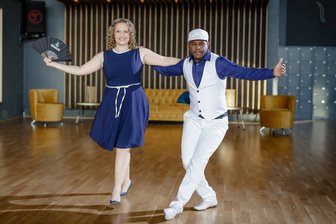 Auerbach am Samstag im Salsa-Fieber: „Die Leidenschaft hat mich angesteckt“ - Steffi und Yorge von der Tanzschule Kubáname geben am Samstag einen Salsa-Kurs in der Kulturfabrik Auerbach.