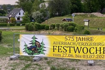 Auerbach bekommt eine Extra-Reinigung verpasst - Auerbach ist im Festfieber.