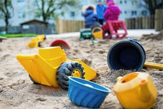 Auerbach hebt Elternbeiträge in Kitas an - Wer die volle Betreungszeit in der Kita benötigt, hat den höchsten Kostenanstieg zu tragen. 