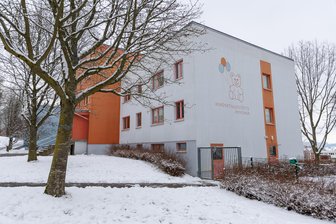 Auerbach: Kinder müssen Kita „Mischka“ während des Umbaues verlassen - Die Kindertagesstätte im Auerbacher Neubaugebiet wird umgebaut.