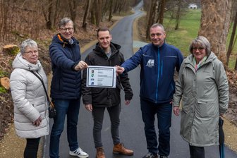 Auerbach: Nach drei Wochen Bauzeit – Freie Fahrt auf neuem Radweg - 