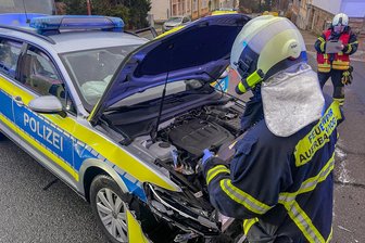Auerbach: Opel-Fahrer fährt unter Drogeneinfluss in Polizeiauto - Zu einem Zusammenstoß zwischen einem Opel und einem Polizeiwagen kam es am 31. März in Auerbach.