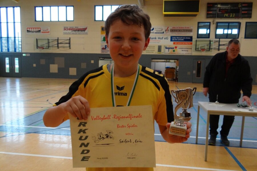 Auerbach steht im sächsischen Finale - Eric Seifert vom Auerbacher Goethe-Gymnasium wurde zum besten Spieler der Wettkampfklasse 4 gewählt.