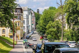 Auerbach will mehr Tempo 30 - Im Gründerzeitviertel und bei Schulen soll in Auerbach künftig Tempo 30 gelten. Darüber wird nun diskutiert.