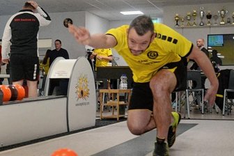 Auerbacher kegeln Gegner von der Bahn - 566 Kegel brachte der Auerbacher Chris Ehrhardt zu Fall. Damit sicherte er in seinem Duell einen Mannschaftspunkt für den SKV.