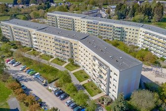Auerbacher Wohnbau vor schweren Aufgaben - Drei Viertel des Wohnbestandes der Awo sind in "industrieller Bauweise" errichtet worden, wie im Bild am Bendelstein.