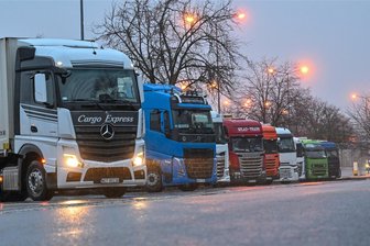 Auerswalder Blick: Lkw-Fahrer mit 2 Promille auf der Autobahn unterwegs - Die Raststätte Auerswalder Blick ist bei Lkw-Fahrern eine beliebte Station.