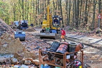 Auf altem Sachsenring wird gebaggert -