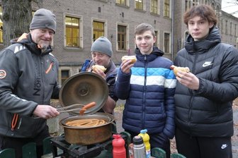 Auf dem Pausenhof geht's um die Wurst - 