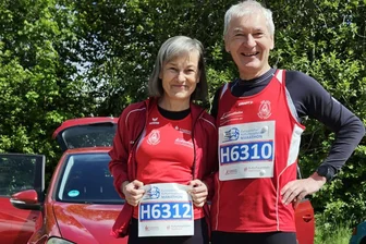 Auf dem Rennsteig und in Chemnitz: Läufer aus dem Erzgebirge genießen außergewöhnliche Qualen - Für Kerstin und Gerd Lehnert war der Halbmarathon in Chemnitz ein tolles Erlebnis.