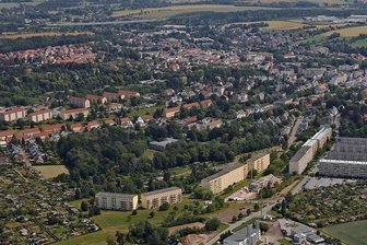 Auf dem Weg zur Klimaneutralität: Crimmitschau spürt die Stromfresser auf - Crimmitschau aus der Vogelperspektive: Für 30 kommunale Gebäude der Stadt wird ein Energiemanagement aufgestellt. 