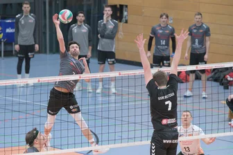 Auf den Spitzenreiter folgt das Schlusslicht: Zschopaus Volleyballer vor Woche der Gegensätze - Auf die Niederlage in Reudnitz wollen Johannes Micketeit und seine VC-Kollegen unbedingt einen Heimsieg folgen lassen.