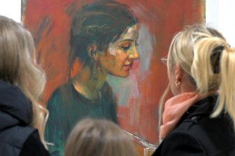 Auf den Spuren der Kunst: Padaos Finissage und Kinofilm „Flow“ in Freiberg - Finissage der Ausstellung „In Transition – Kunst trifft Wissenschaft am ZeHS“.