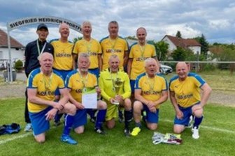 Auf der Jagd nach dem nächsten Titel: Reifere Kicker aus dem Erzgebirge planen nächsten Coup - Wurden kürzlich zum 4. Mal in Folge Sachsenmeister der Ü 60: die Kicker des FV Neuhausen/Cämmerswalde.