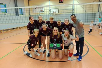 Auf der Zielgeraden: Brander Volleyballerinnen wollen Klassenerhalt perfekt machen - Vorfreude auf den Klassenerhalt: die Volleyballerinnen des SSV 91 Brand-Erbisdorf.
