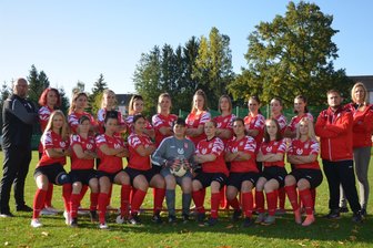 Auf die Fußballerinnen des Ebersbrunner SV wartet im Sachsenpokal die größtmögliche Hürde - Auf die Fußballerinnen des Ebersbrunner SV wartet in der Ausscheidungsrunde des Sachsenpokalwettbewerbs der schwerste Gegner: Mit RB Leipzig II gastiert am Sonntag der dreifache Pokalsieger der letzten Jahre in Westsachsen.