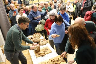Auf ein Wort mit Deutschlands Brotpapst: Lutz Geißlers Rückkehr an die TU Bergakademie Freiberg - Lutz Geißler (l.) begeisterte nicht nur mit seinen Antworten, sondern mit seinem Brot.