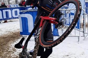 Auf eisigem Untergrund DM-Bronze erkämpft - An einigen Stellen stieg Pepe Albrecht lieber ab. 