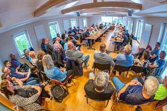Auf Entgleisung folgt Entschuldigung: Streit um Solarpark im Erzgebirge nimmt Wendung - Heißes Pflaster: Stadtratssitzungen in Pockau-Lengefeld.