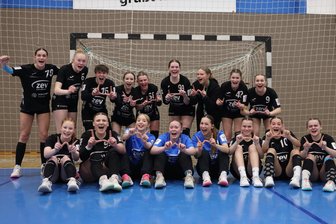 Auf Hamburg folgt Jena: Mammutprogramm wartet auf die Handball-Talente des BSV Sachsen Zwickau - Die Freude über den Heimsieg gegen Hamburg-Nord stand den B-Jugend-Handballerinnen des BSV Sachsen ins Gesicht geschrieben.