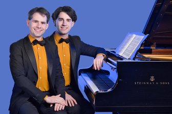 „Auf in den hohen Norden“: In Altmittweida spielen zwei Brüder an Orgel und Klavier - Markus (l.) und Pascal Kaufmann geben ein Konzert in der Kirche Altmittweida.