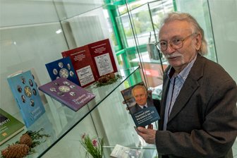 Auf Jubiläum folgt das Ende: Vogtländische Literaturgesellschaft „Julius Mosen“ löst sich zum Jahresende auf - Seit 2006 stand Dr. Frieder Spitzner (81) aus Auerbach an der Spitze der Literaturgesellschaft.